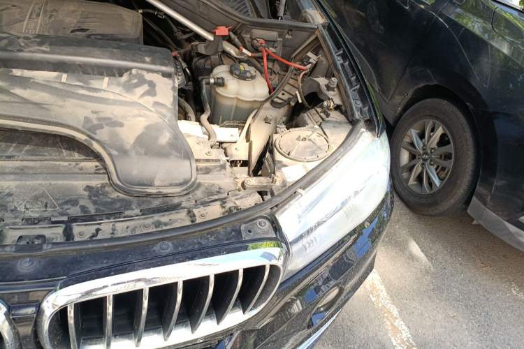 Used BMW X5 2017 xDrive28i Engine Bay Left