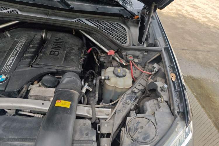 Used BMW X5 2017 xDrive35i Elegant Edition Engine Bay Left