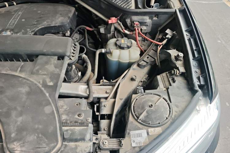 Used BMW X5 2017 xDrive28i Engine Bay Left