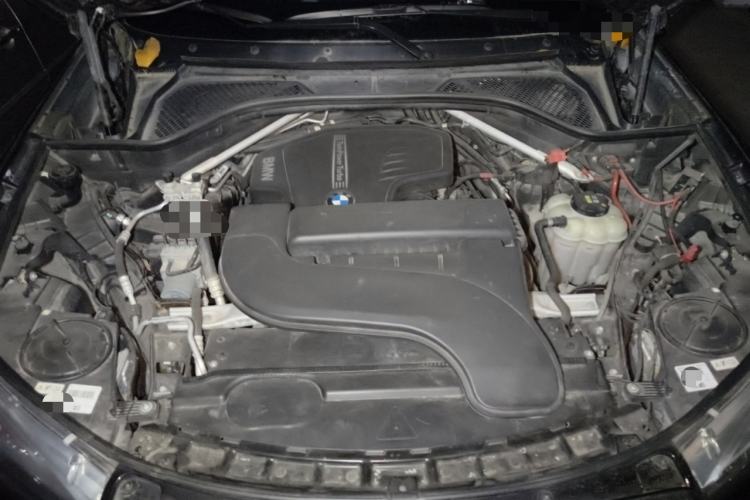 Used BMW X5 2017 xDrive28i Engine Bay
