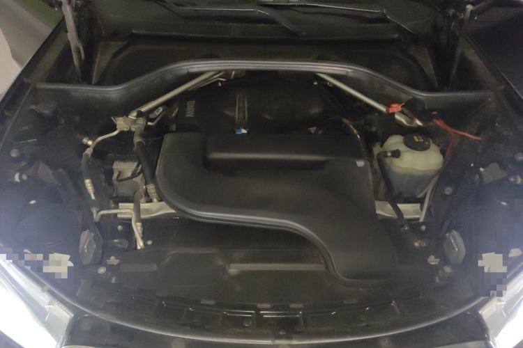 Used BMW X5 2017 xDrive28i Engine Bay