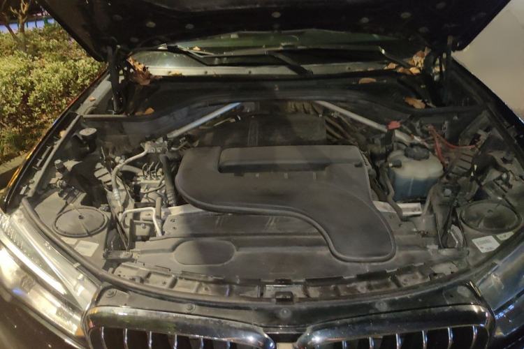 Used BMW X5 2017 xDrive28i Engine Bay