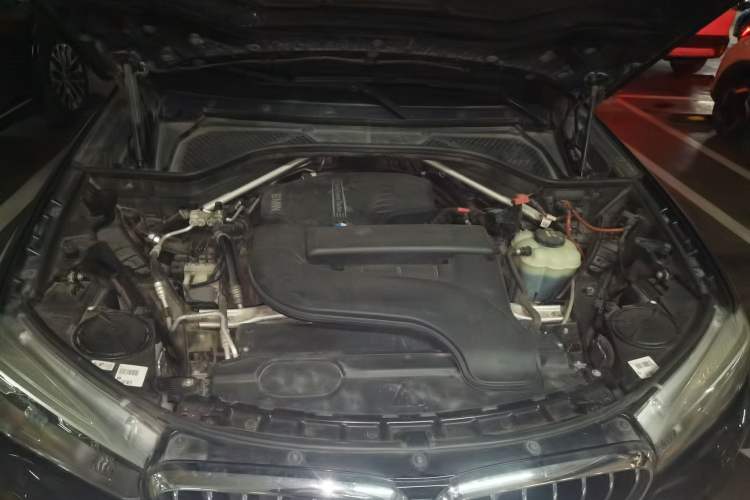 Used BMW X5 2017 xDrive28i Engine Bay