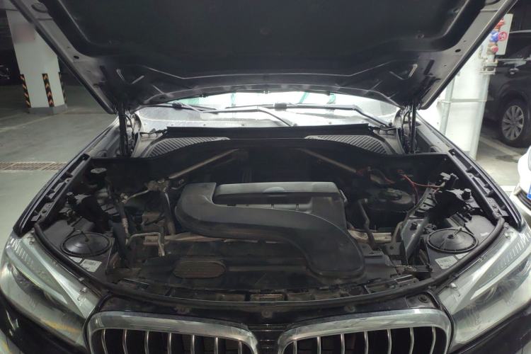 Used BMW X5 2017 xDrive28i Engine Bay