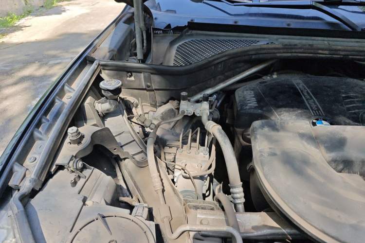 Used BMW X5 2017 xDrive28i Engine Bay Right