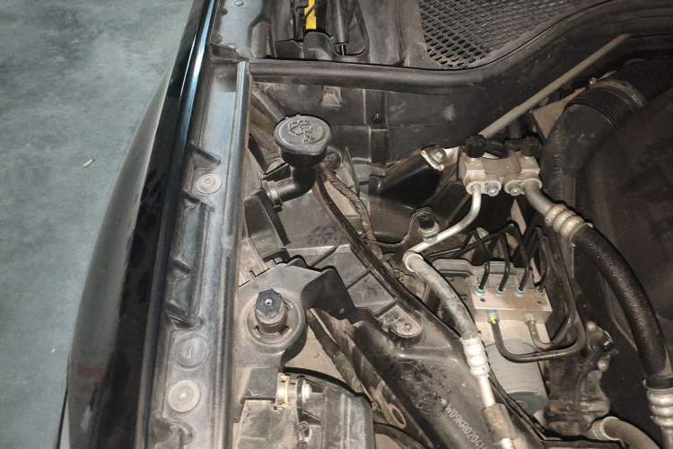 Used BMW X5  Engine Bay Right