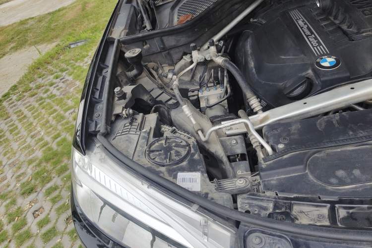 Used BMW X5 2017 xDrive35i M Sport Edition Engine Bay Right