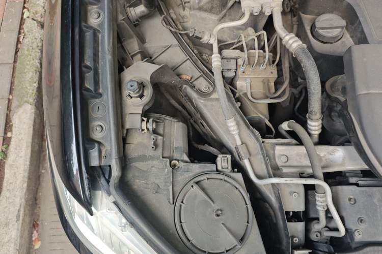 Used BMW X5 2017 xDrive28i Engine Bay Right
