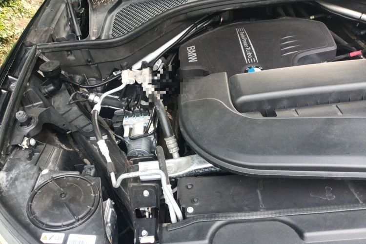 Used BMW X5 2017 xDrive28i Engine Bay Right