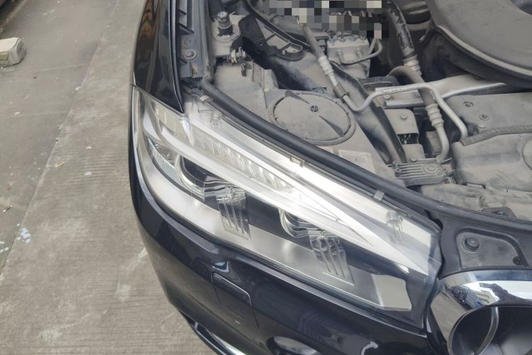 Used BMW X5 2017 xDrive28i Engine Bay Right