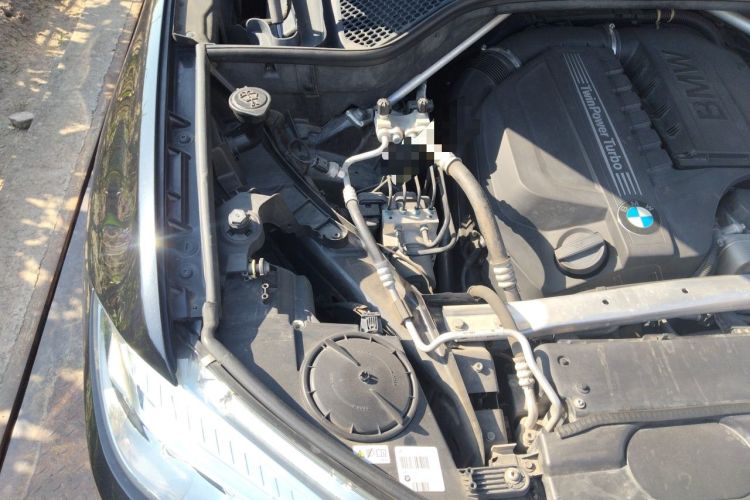 Used BMW X5 2017 xDrive35i Elegant Edition Engine Bay Right