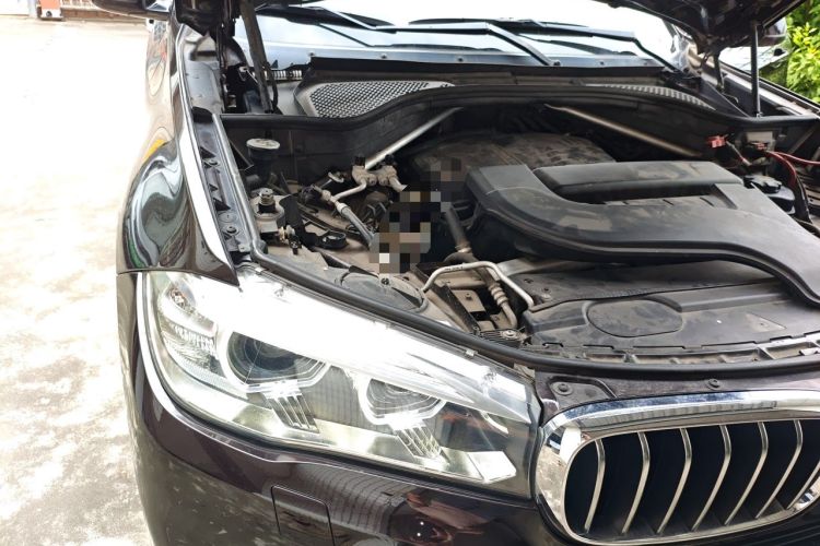 Used BMW X5 2017 xDrive28i Engine Bay Right