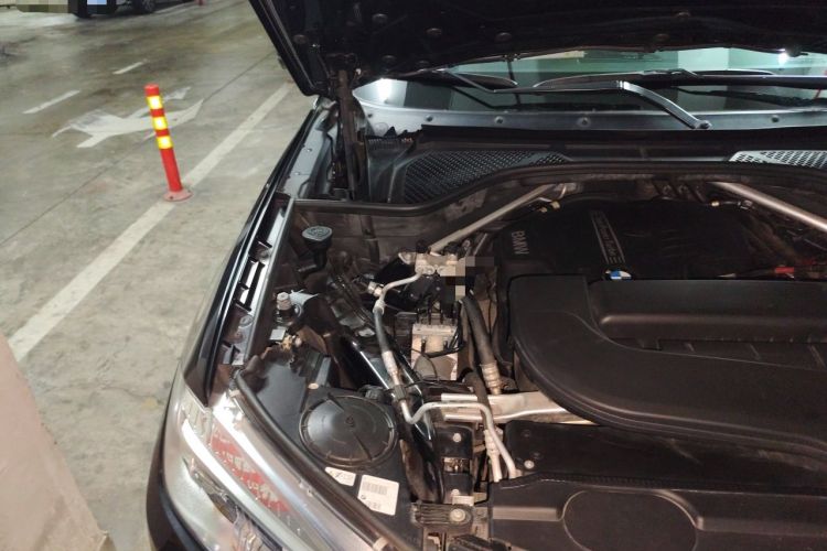 Used BMW X5 2017 xDrive28i Engine Bay Right