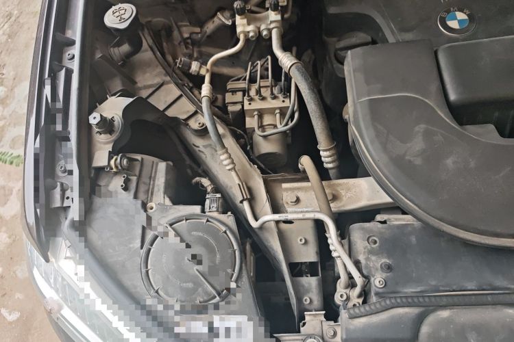 Used BMW X5 2017 xDrive28i Engine Bay Right