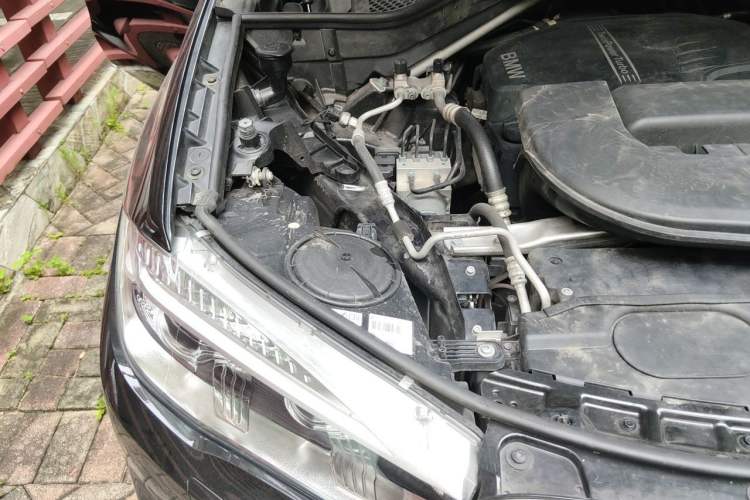 Used BMW X5 2017 xDrive28i Engine Bay Right
