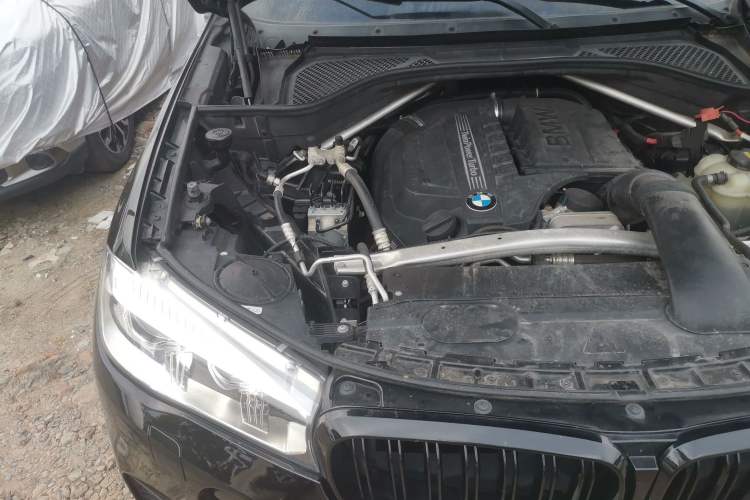 Used BMW X5 2017 xDrive35i Elegant Edition Engine Bay Right