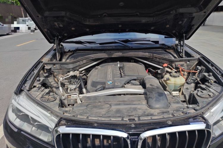 Used BMW X5  Engine Bay Right