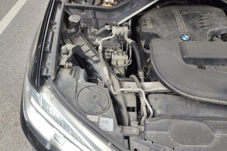 Used BMW X5 2017 xDrive28i Engine Bay Right