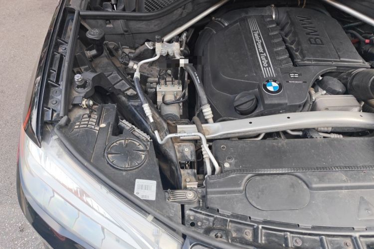 Used BMW X5  Engine Bay Right