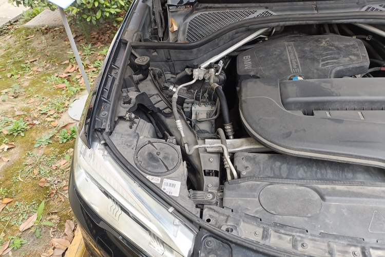 Used BMW X5 2017 xDrive28i Engine Bay Right