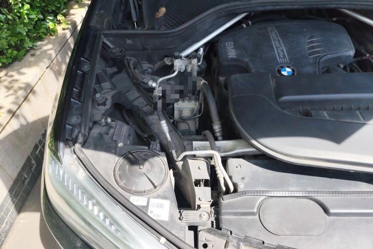 Used BMW X5 2017 xDrive28i Engine Bay Right