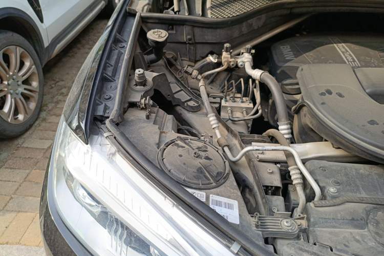 Used BMW X5 2017 xDrive28i Engine Bay Right