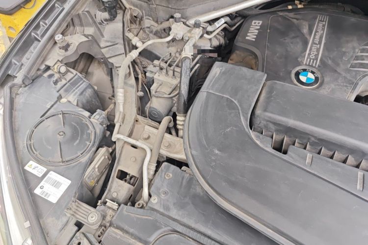 Used BMW X5 2017 xDrive28i Engine Bay Right