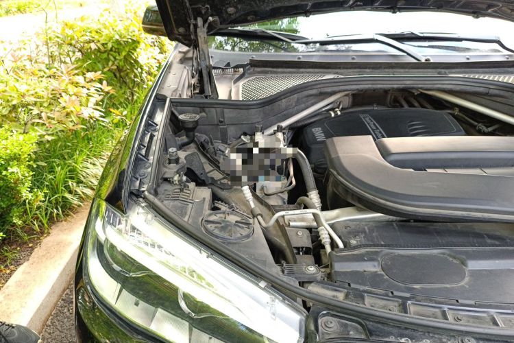 Used BMW X5 2017 xDrive28i Engine Bay Right