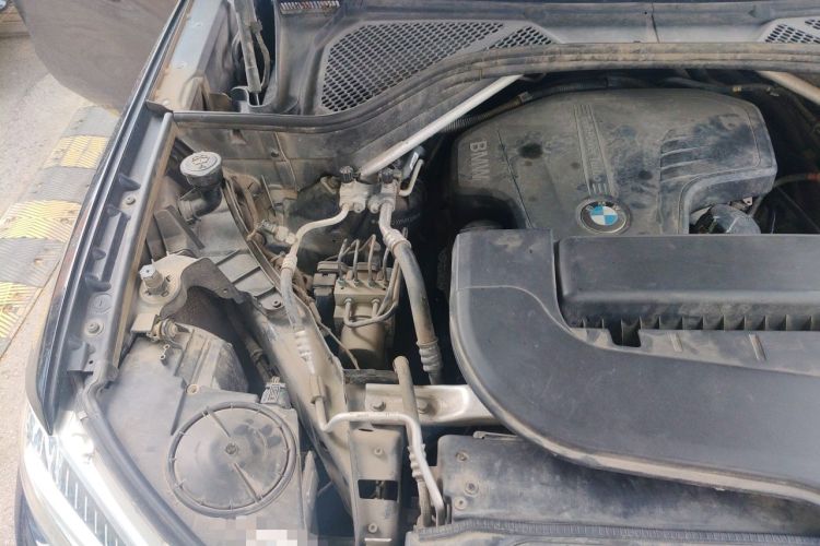 Used BMW X5 2017 xDrive28i Engine Bay Right
