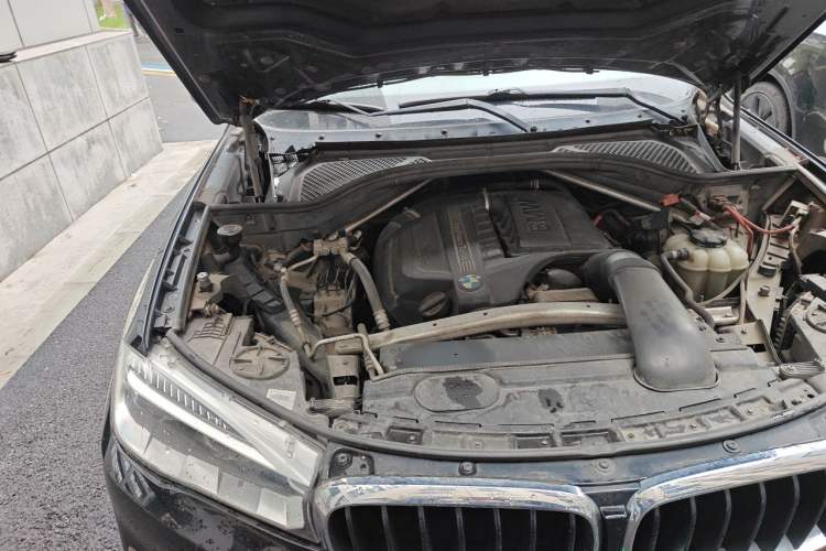 Used BMW X5 2017 xDrive35i Elegant Edition Engine Bay Right