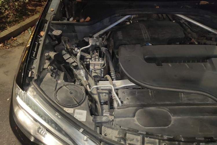 Used BMW X5 2017 xDrive28i Engine Bay Right