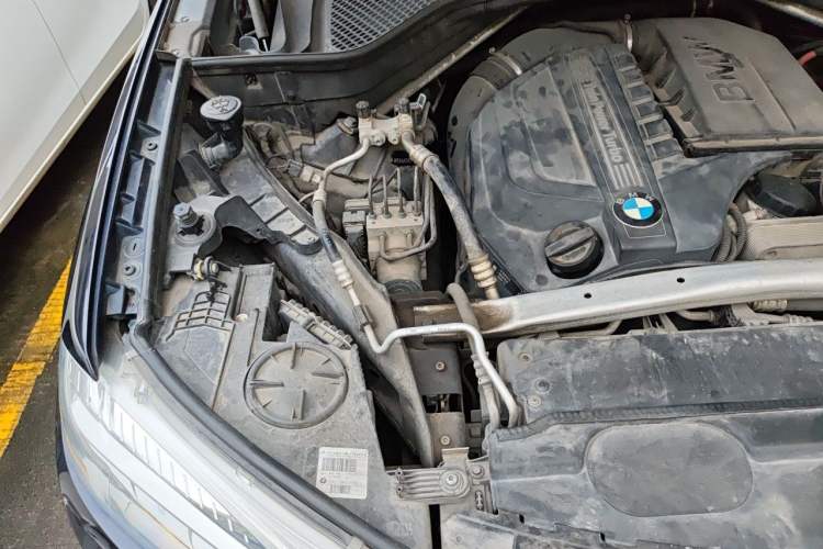 Used BMW X5 2017 xDrive35i M Sport Edition Engine Bay Right