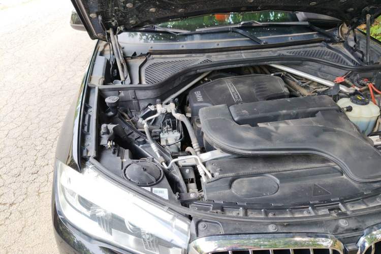 Used BMW X5 2017 xDrive28i Engine Bay Right