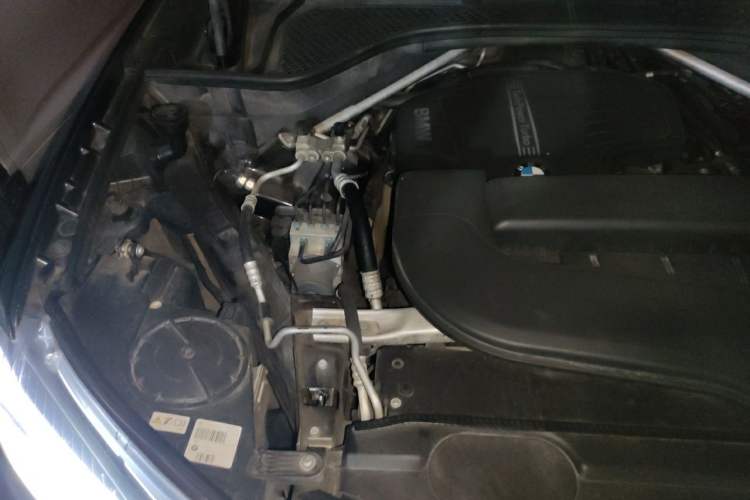 Used BMW X5 2017 xDrive28i Engine Bay Right