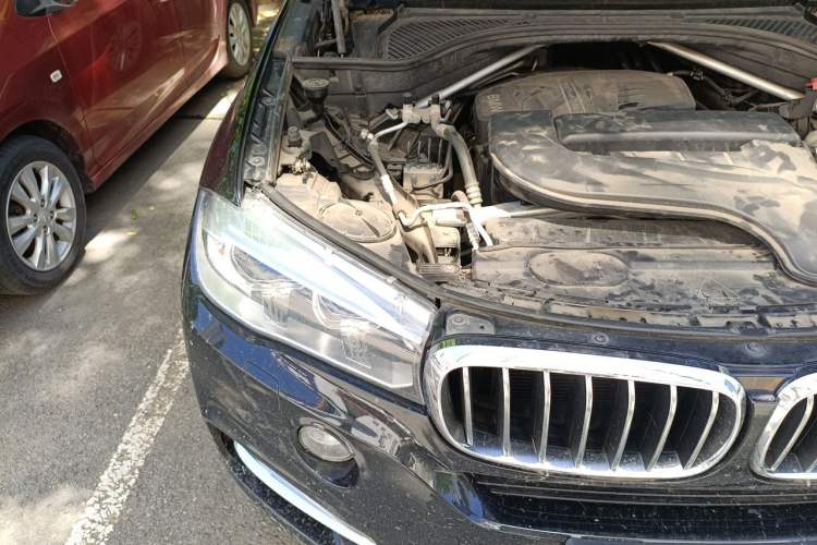 Used BMW X5 2017 xDrive28i Engine Bay Right