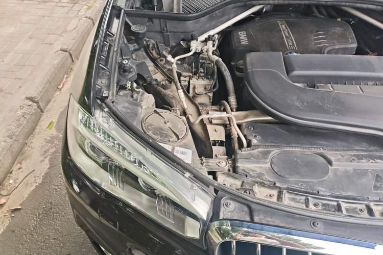 Used BMW X5 2017 xDrive28i Engine Bay Right