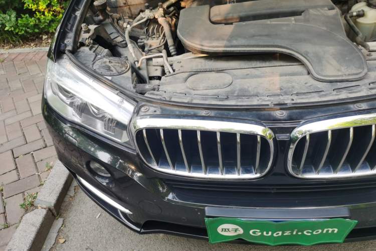Used BMW X5 2017 xDrive28i Engine Bay Right