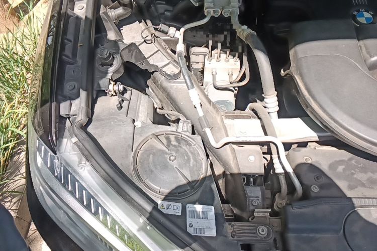 Used BMW X5 2017 xDrive28i Engine Bay Right