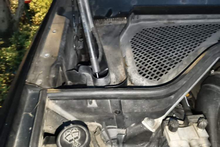 Used BMW X5 2017 xDrive35i Middle East Engine Bay Right