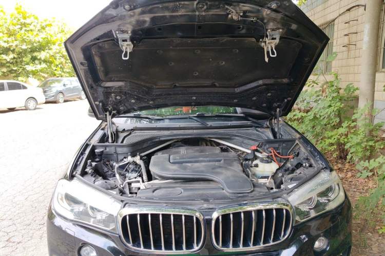 Used BMW X5 2017 xDrive28i Engine Bay