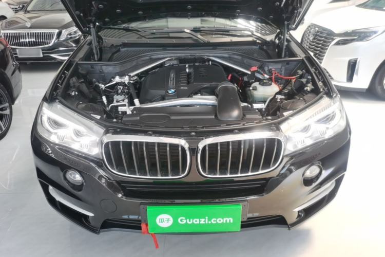 Used BMW X5 2017 xDrive35i Standard Model U.S. Specification Engine Bay