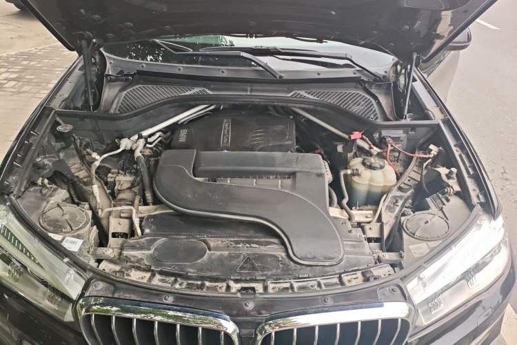 Used BMW X5 2017 xDrive28i Engine Bay