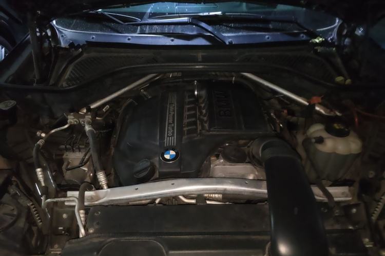 Used BMW X5 2017 xDrive35i Luxury Edition Engine Bay