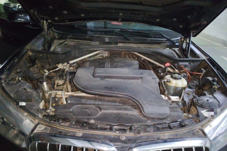 Used BMW X5 2017 xDrive28i Engine Bay