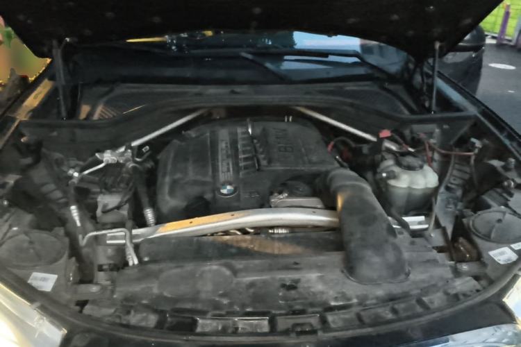 Used BMW X5 2017 xDrive35i Middle East Engine Bay