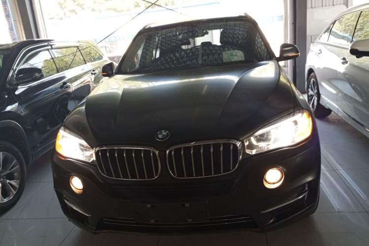 Used BMW X5 2017 xDrive28i Exterior 1