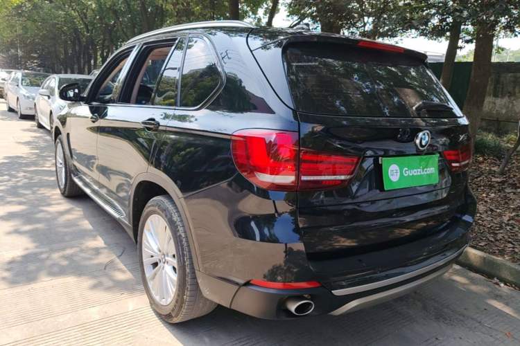 Used BMW X5 2017 xDrive35i Leading Model Exterior 2