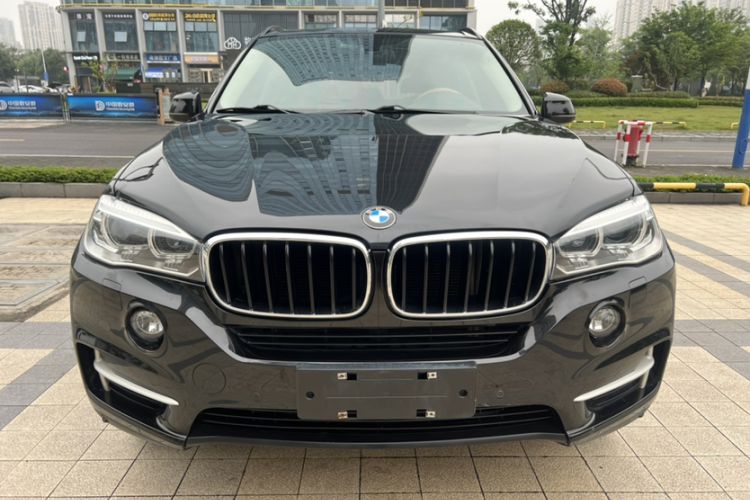 Used BMW X5 2017 xDrive35i Elegant Edition Exterior 3