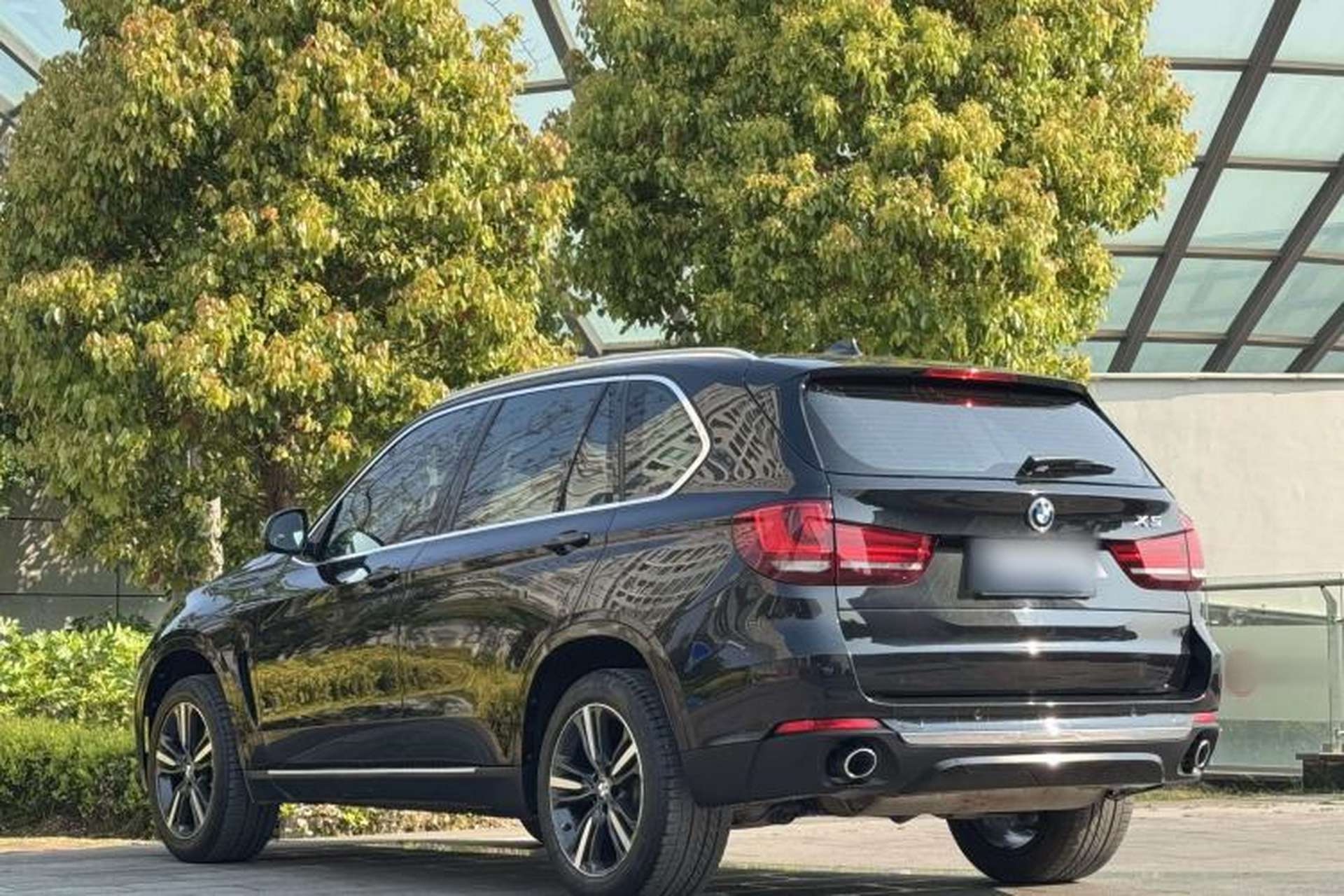 Used BMW X5 2017 xDrive35i Elegant Edition Exterior 3