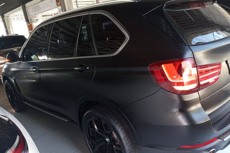 Used BMW X5 2017 xDrive28i Exterior 3